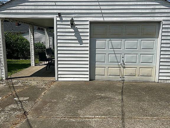 2nd image of 1334 Lillian Ave