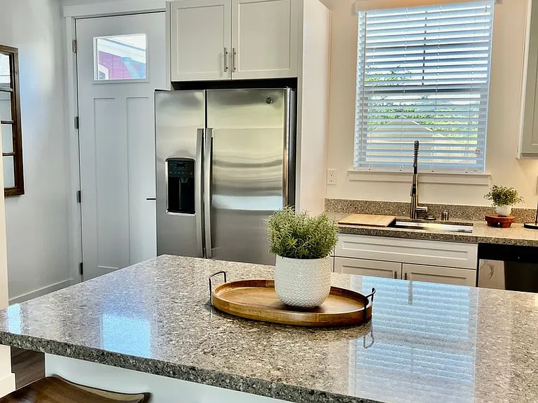 Emerald Ridge Apartments — Photo 13