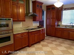 7709 Dragon Ln, Winnetka, CA 91306