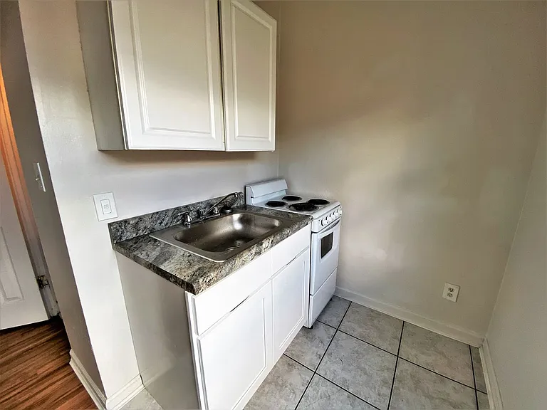 Highland Park - Apartments For Rent In Pittsburgh — Photo 2