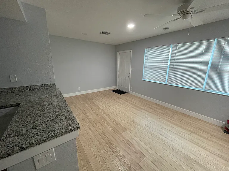 935 Market St #935 — Photo 11