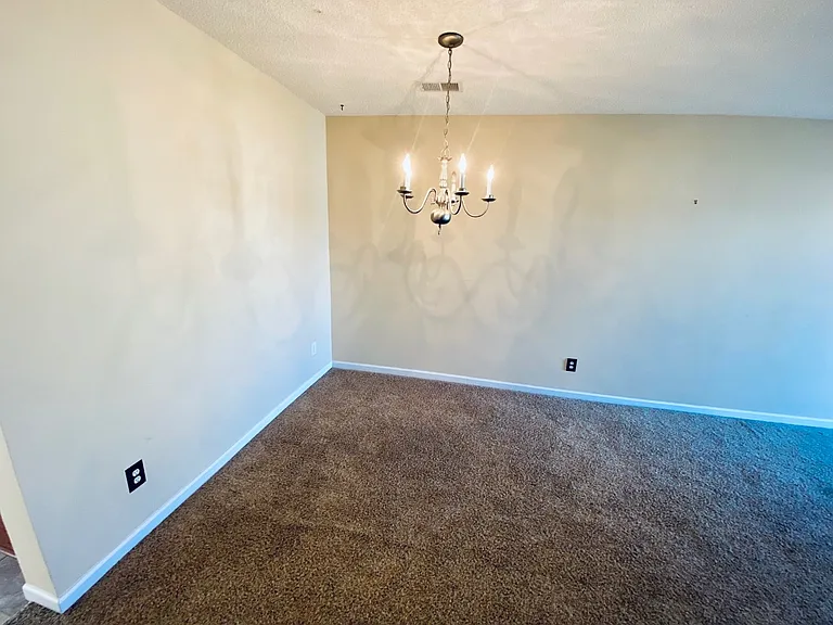 Dining room 2_10052021