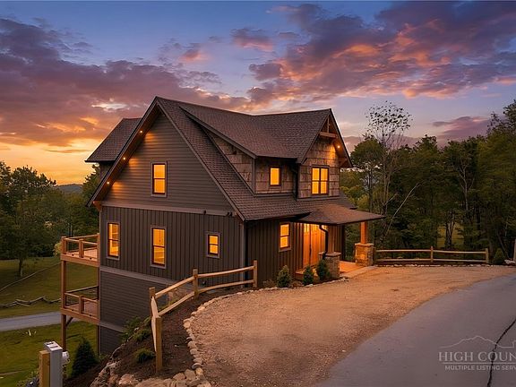 2nd image of 275 Vineyard Trail