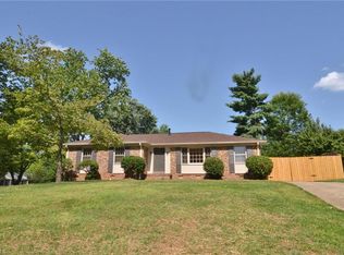 2601 Four Seasons Blvd, Greensboro, NC 27407