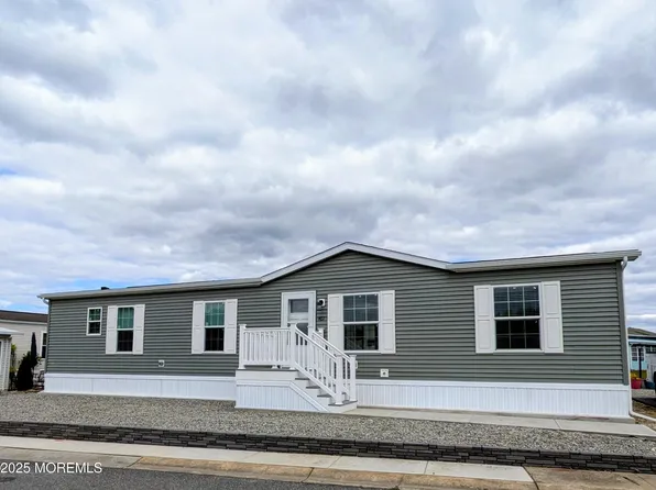 1422 Nature Way, Toms River, NJ 08755
