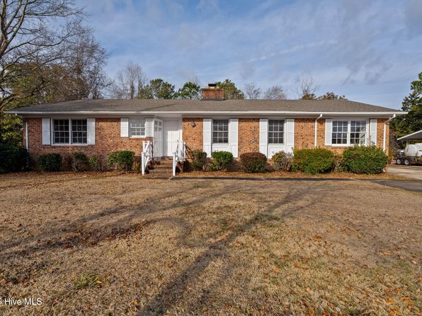 1007 Henderson Drive, Jacksonville, NC 28540