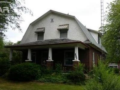 331 E State St, Montrose, MI, 48457