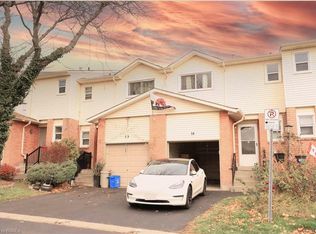 15 Derby St #14, Hamilton, ON L8W3T4