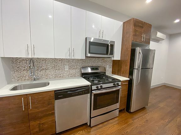 4th image of 254 Jefferson St #2AA