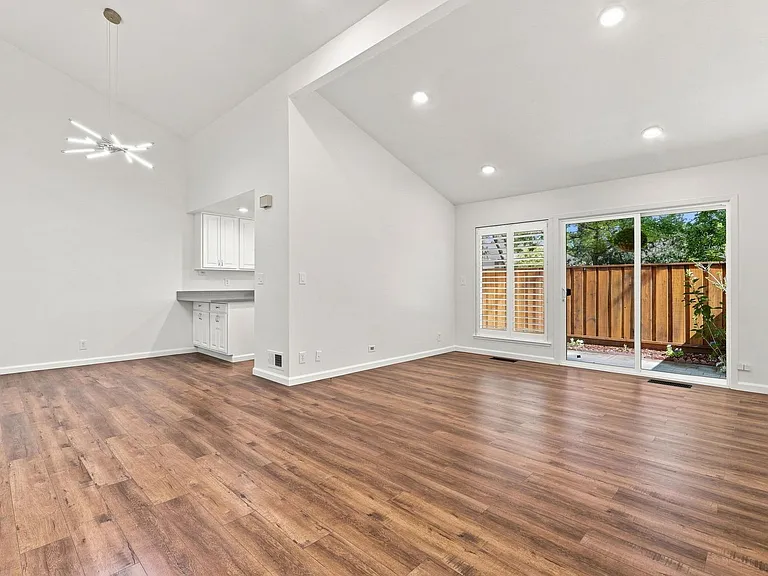 10893 Northfield Sq — Photo 9