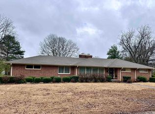 205 Guntersville St, Sheffield, AL 35660
