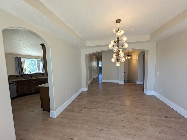 8743 N Franklin Dr — Photo 15