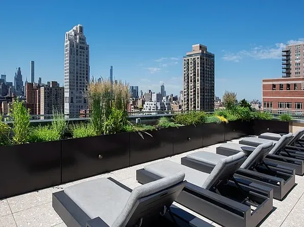 240 E 86th St, New York, NY