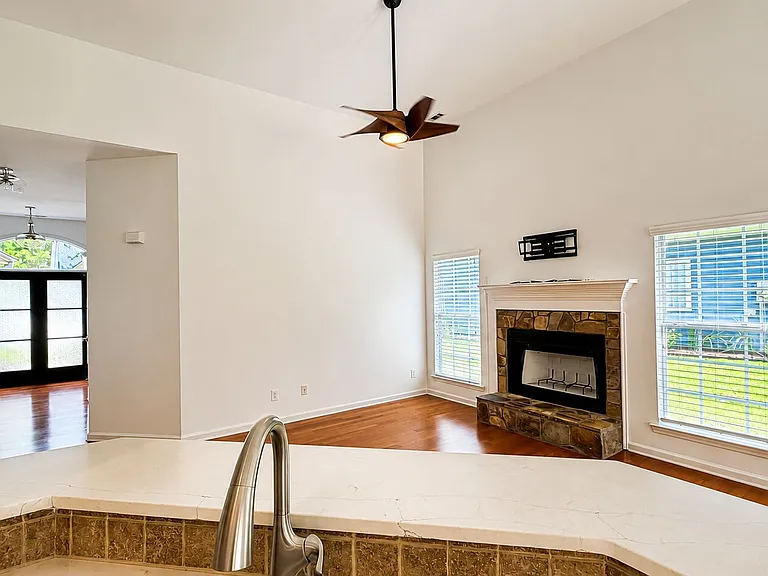 216 Turnbridge Cir — Photo 7