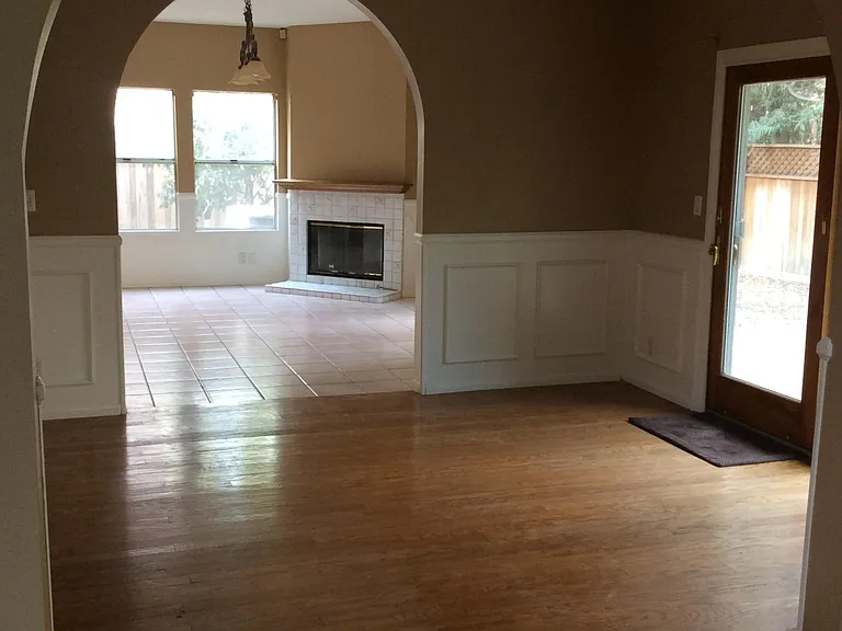 Dining room with French doors.