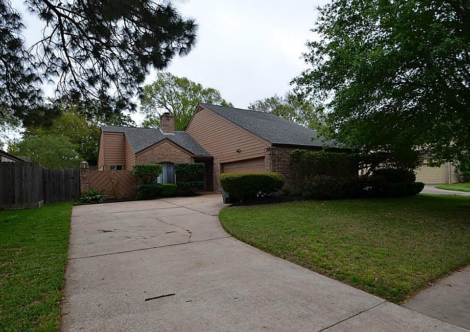 2nd image of 15914 Tumbling Rapids Dr