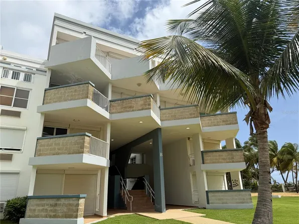 968 Road Las Picuas Ave #302, Rio Grande, PR 00745