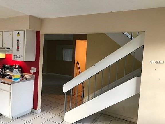 3rd image of 10535 Parkcrest Dr