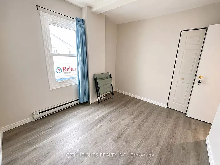 1102 Langlois Ave — Photo 11