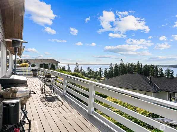 809 W Rocky Point Drive, Camano Island, WA 98282