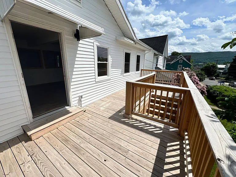 706 Penn St #1 — Photo 10