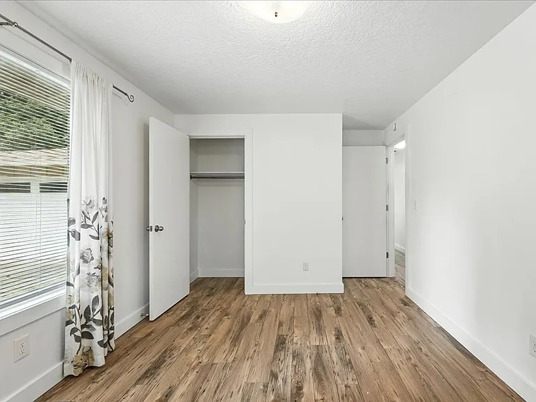 2448 Margery St — Photo 14