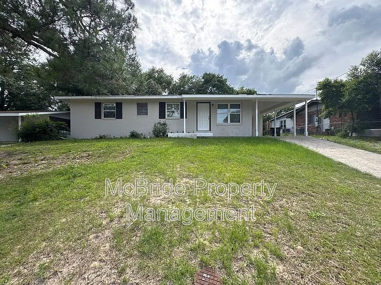 1437 Ridgewood Dr — Photo 1