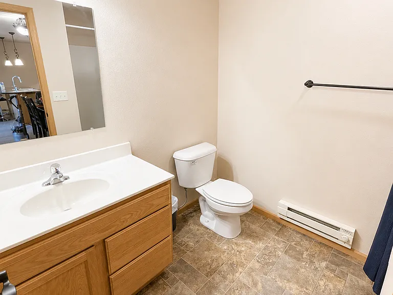 Berry Pointe Luxury Apartments — Photo 59