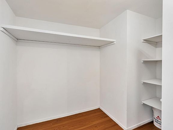 5th image of 331 Irwin Street