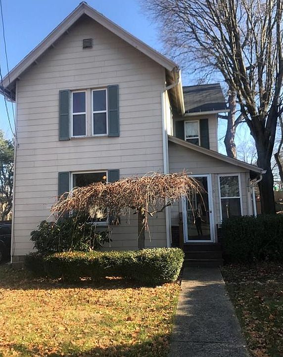1st image of 758 Superior Ave