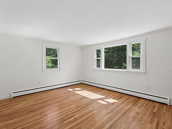 3rd image of 67 Fowler Road