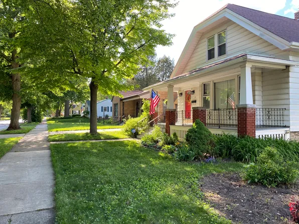7710 Eagle St, Wauwatosa, WI 53213