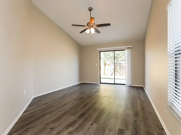 11504 Smokethorn Dr — Photo 9