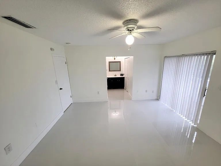 17160 SW 94th Ave — Photo 12