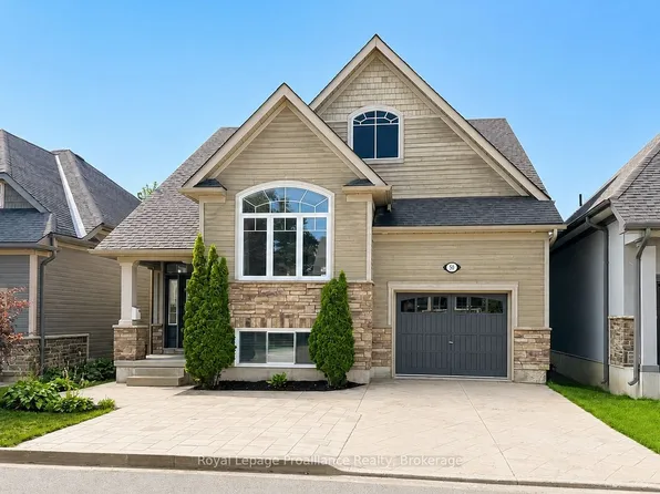50 Lockside Dr #18, Peterborough, ON K9J 8T1