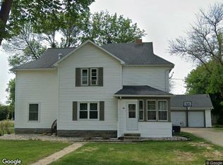 401 Weaver St, Welcome, MN 56181