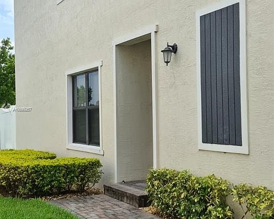 3rd image of 430 NE 194th Ter #430