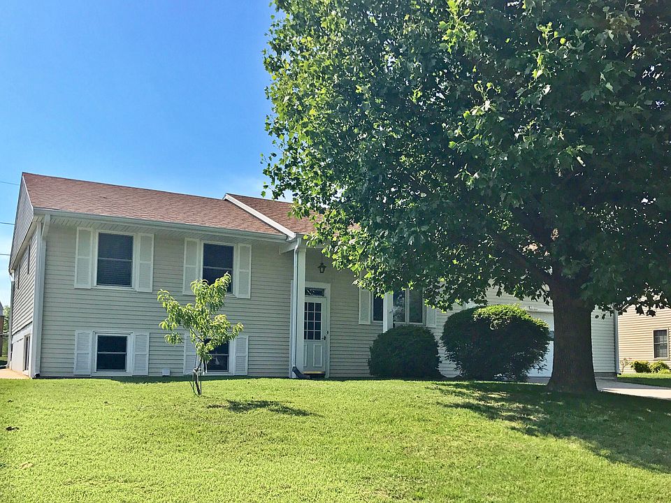 2302 S Patterson 
