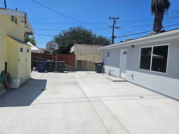 4th image of 1307 S Woods Ave #A