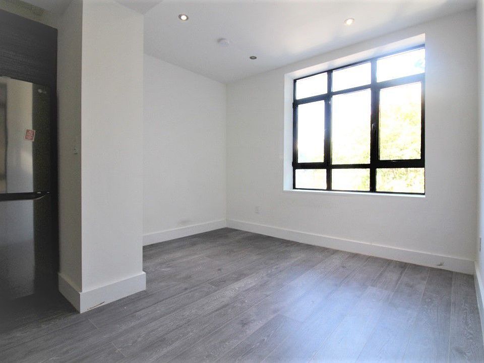 1st image of 609 Saint Johns Pl #1FC
