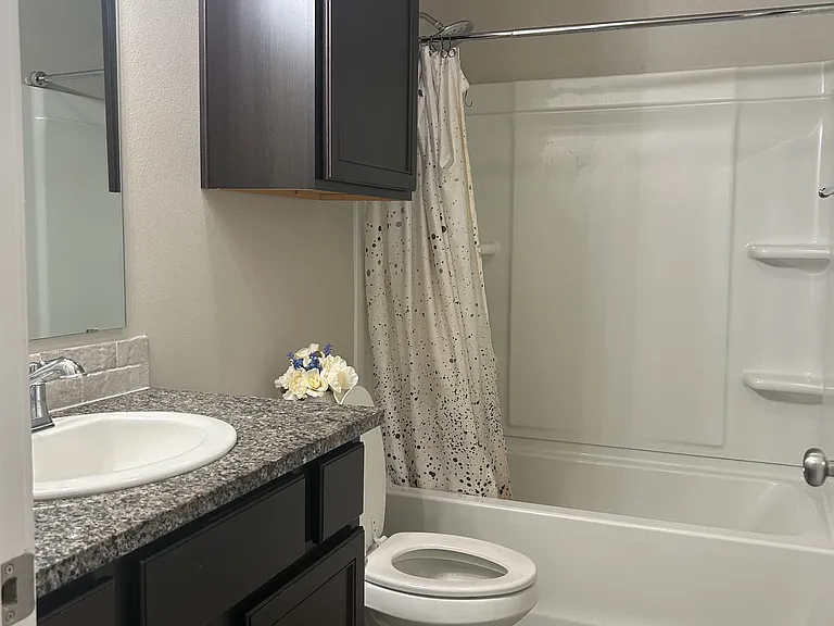 13716 Sherman Ave — Photo 26