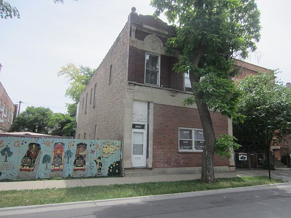 3rd image of 2807 S Lawndale Ave