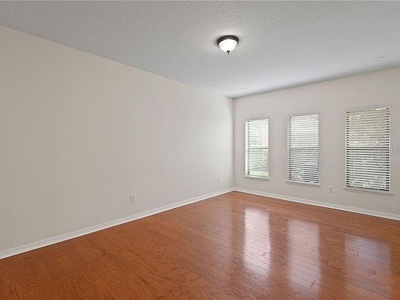 5th image of 3421 Windsor Lake Cir
