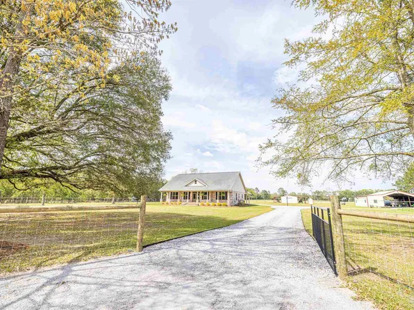 4032 Dallas Elliott Rd, Milton, FL 32565