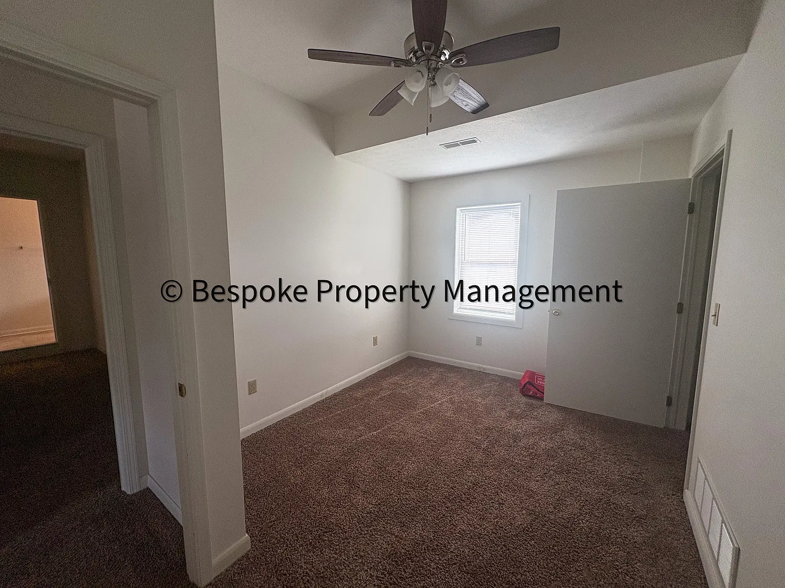 2027 Hamill Avenue - B — Photo 4