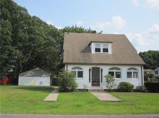 139 Mapleton St, Cranston, RI 02910
