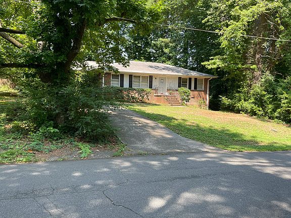 3rd image of 111 Old Bee Tree Dr