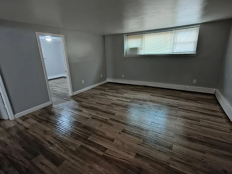 467 Allen St #101 — Photo 13