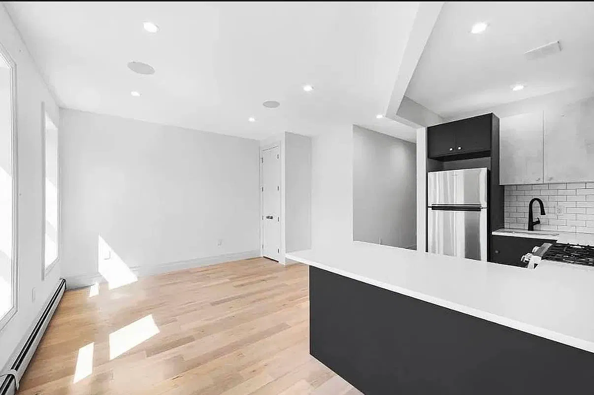 371 Mac Donough Street — Photo 4