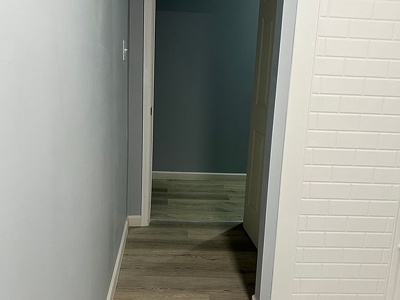 5th image of 910 Tefft St #4